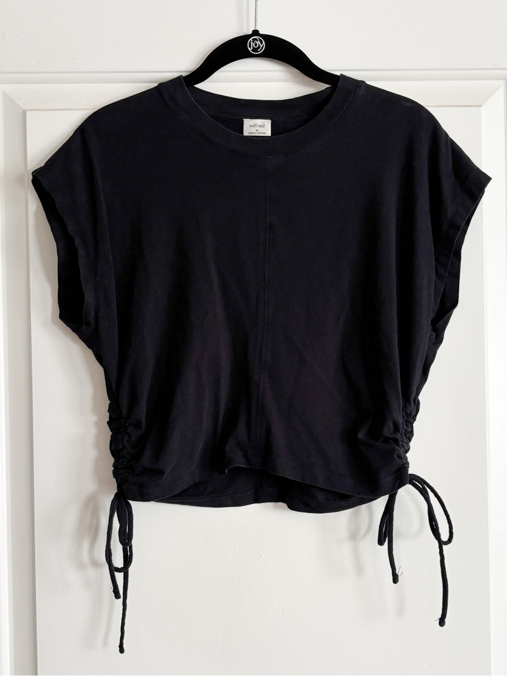 Wilfred Black Side-Tie Ruched Crop Top